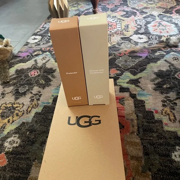 UGG Women's Black and Cream zora ballet flats - Picture 3 of 8